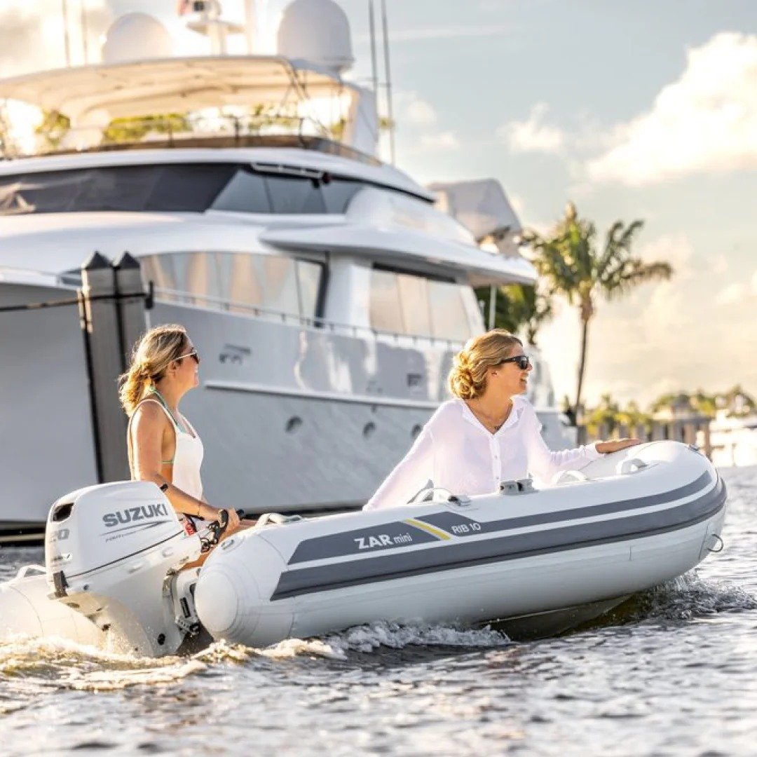 Suzuki 20 HP DF20ATHLW5 Outboard Motor - Image 3